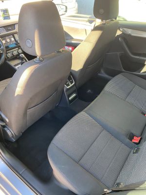 ŠKODA OCTAVIA 1.6 TDI COMBI AMBITION