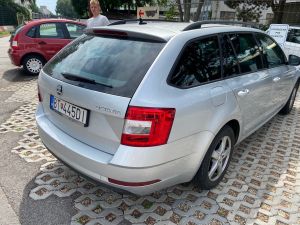 ŠKODA OCTAVIA 1.6 DSG COMBI AMBITION