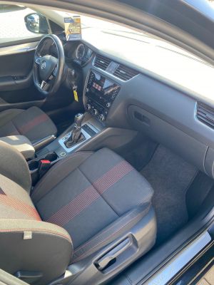 ŠKODA OCTAVIA 1.6 DSG COMBI AMBITION