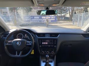 ŠKODA OCTAVIA 1.6 DSG COMBI AMBITION