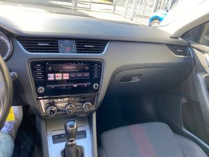 ŠKODA OCTAVIA 1.6 DSG COMBI AMBITION