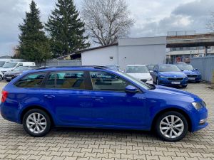 ŠKODA OCTAVIA 1.6 DSG COMBI AMBITION