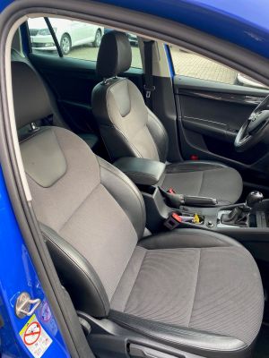 ŠKODA OCTAVIA 1.6 DSG COMBI AMBITION