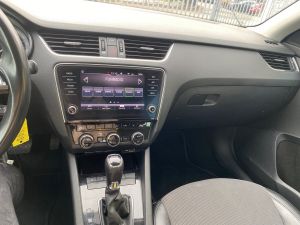 ŠKODA OCTAVIA 1.6 DSG COMBI AMBITION