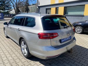 VOLKSWAGEN PASSAT COMBI VARIANT 176KW