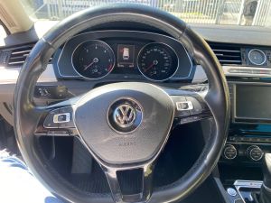 VOLKSWAGEN PASSAT COMBI VARIANT 176KW