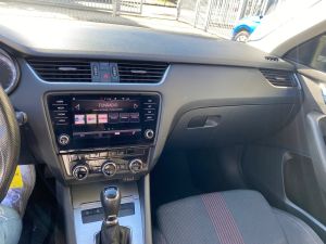 ŠKODA OCTAVIA COMBI 1.6 TDI DSG AMBITION