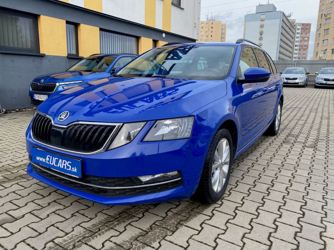 ŠKODA OCTAVIA COMBI 1.6 TDI DSG AMBITION