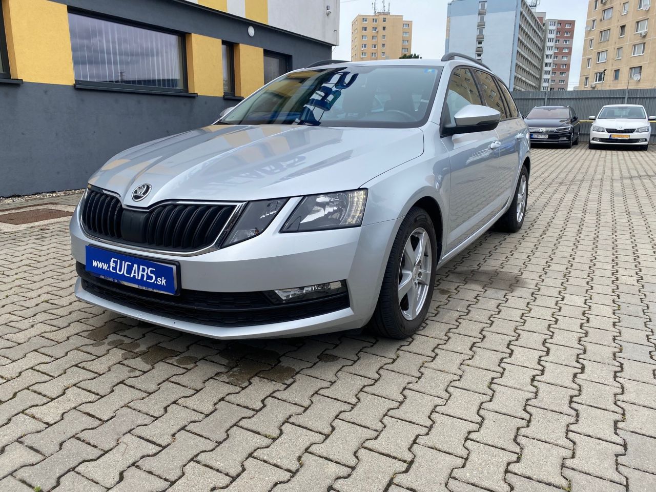 ŠKODA OCTAVIA COMBI 1.6 TDI DSG AMBITION