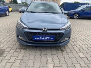 HYUNDAI i20 1.25i HATCHBACK