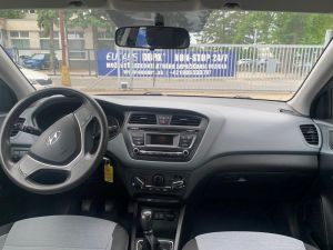 HYUNDAI i20 1.25i HATCHBACK