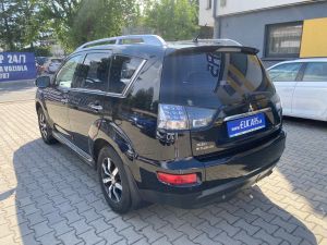 MITSUBISHI OUTLANDER 2.4 MIVEC 4x4 CVT