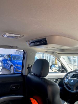 MITSUBISHI OUTLANDER 2.4 MIVEC 4x4 CVT