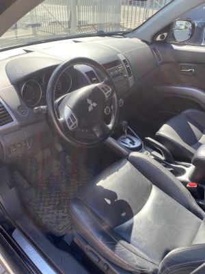 MITSUBISHI OUTLANDER 2.4 MIVEC 4x4 CVT