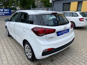 HYUNDAI i20 1.25i HATCHBACK