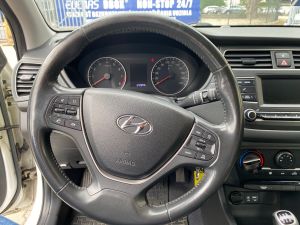 HYUNDAI i20 1.25i HATCHBACK