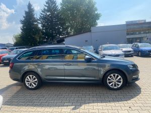 ŠKODA OCTAVIA COMBI 1.6 TDI DSG AMBITION