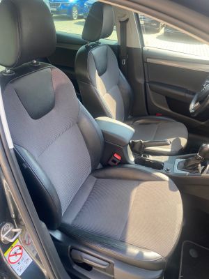 ŠKODA OCTAVIA COMBI 1.6 TDI DSG AMBITION