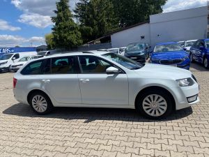 ŠKODA OCTAVIA 1.6 TDI COMBI AMBITION
