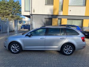 ŠKODA OCTAVIA COMBI 1.6 TDI DSG AMBITION