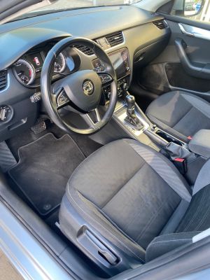 ŠKODA OCTAVIA COMBI 1.6 TDI DSG AMBITION