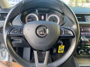 ŠKODA OCTAVIA COMBI 1.6 TDI DSG AMBITION