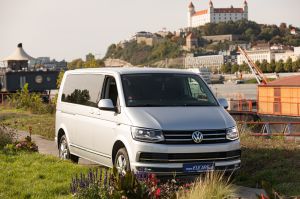 VOLKSWAGEN CARAVELLE 2.0 TDI  9-miestny