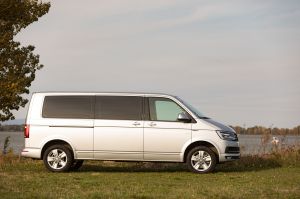 VOLKSWAGEN CARAVELLE 2.0 TDI  9-miestny