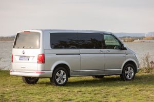 VOLKSWAGEN CARAVELLE kombi 2.0 TDI 9-miestna